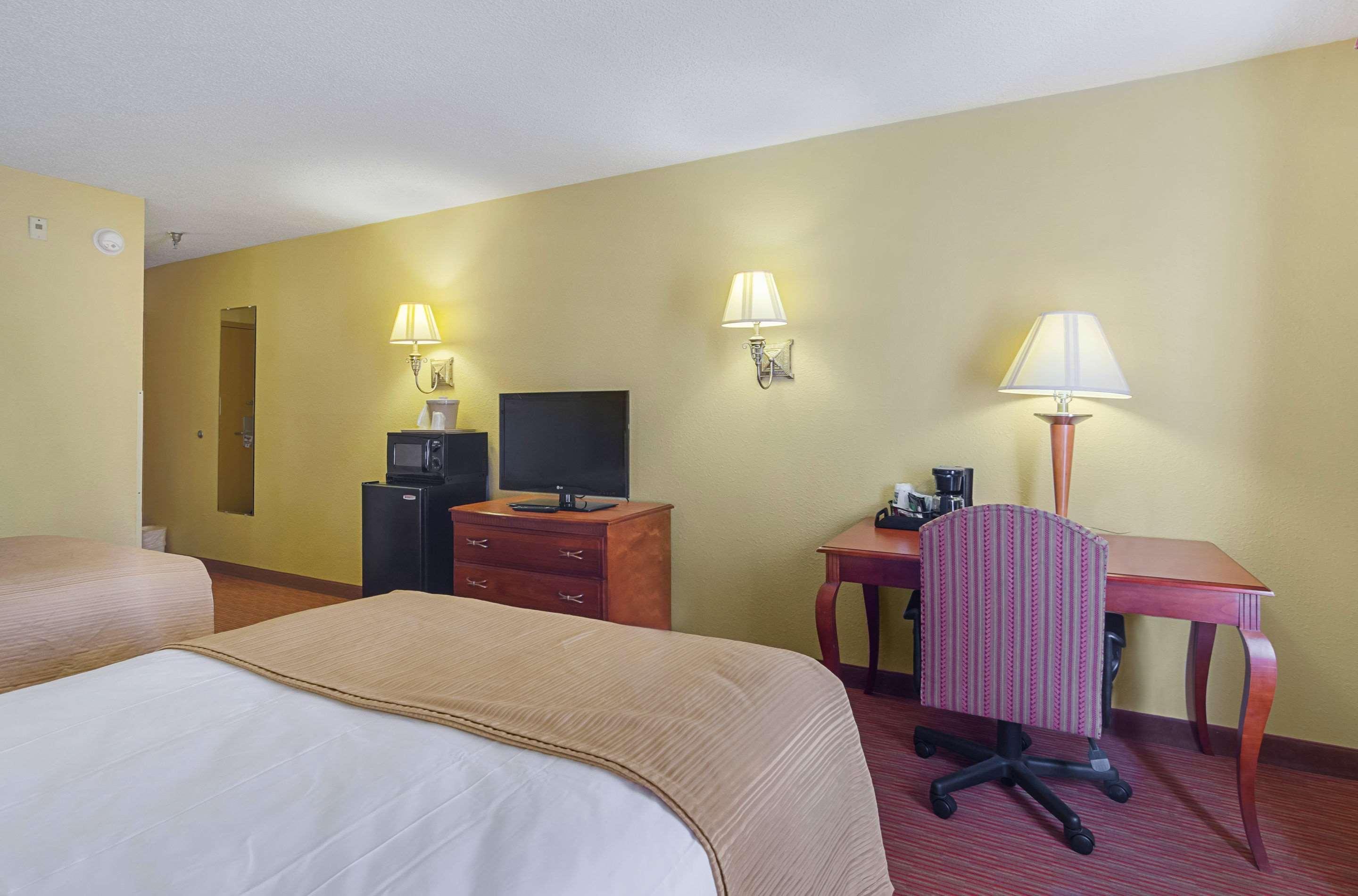 Surestay Plus Hotel By Best Western Durham Medical Center Exterior foto